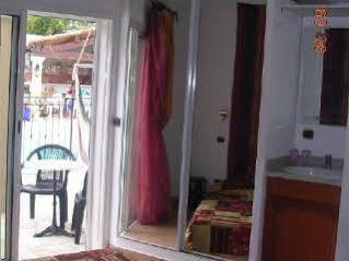 Chambres Dhotes Villa La Morena Vallauris Exterior foto